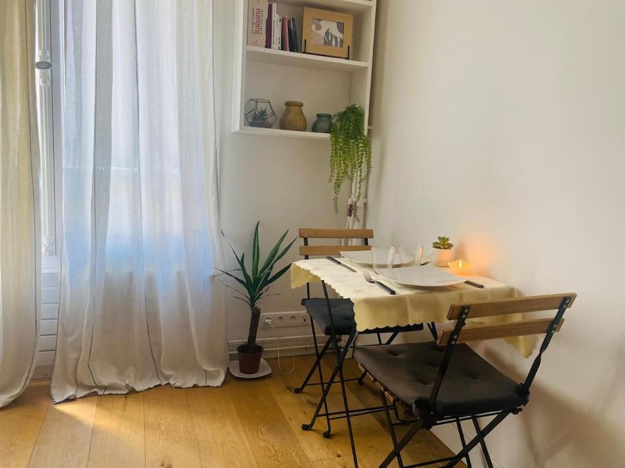 Paris - Appartement Cosy - Tour Eiffel A Pied Zewnętrze zdjęcie